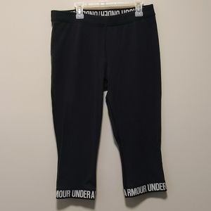 Under Armour Women's Black Capri Leggings Size Medium